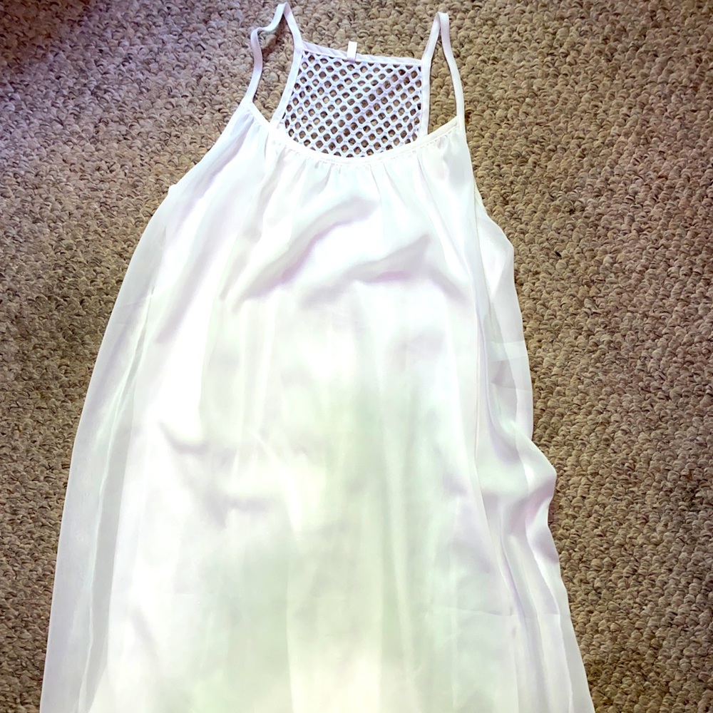 Short flowy summer dress with lace back